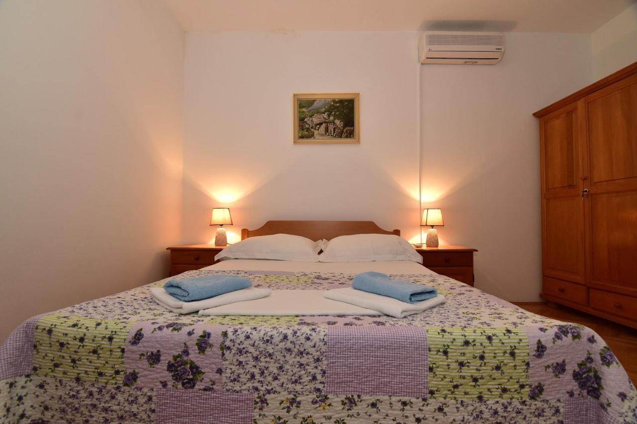 Apartments Dobrinic Makarska Buitenkant foto