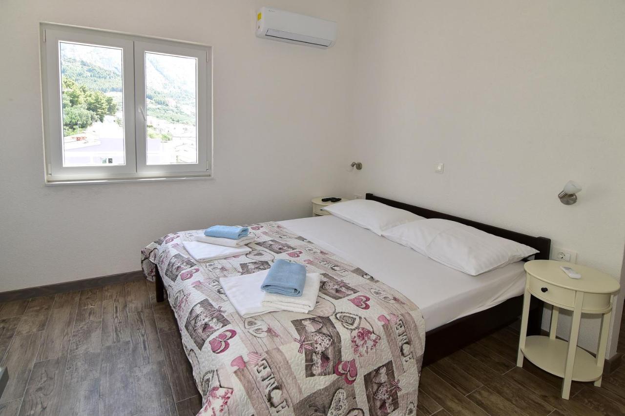 Apartments Dobrinic Makarska Buitenkant foto